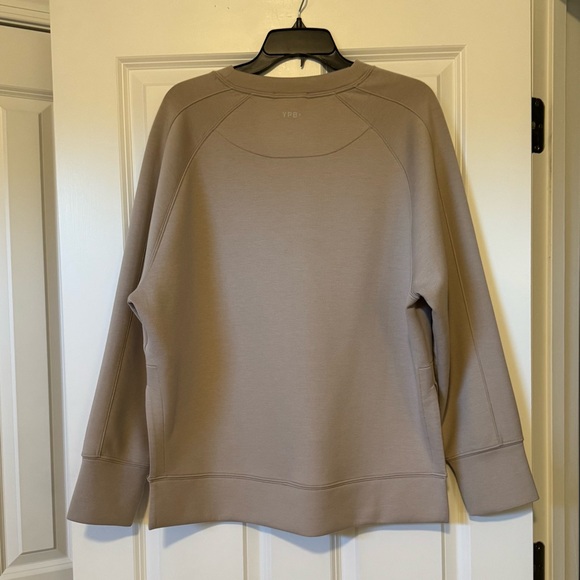 Abercrombie & Fitch YPB NeoKnit Sweatshirt - Picture 3 of 8